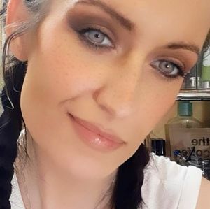 Meet your Posher, Nicci